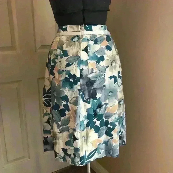 VTG LILY BLUE FLOWER A-LINE SKIRT SIZE MEDIUM - Picture 5 of 6